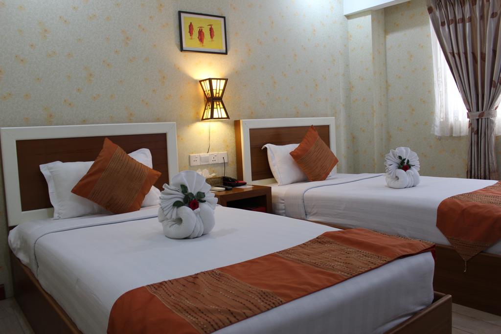 Hotel Kan Kaw Yangon Room photo