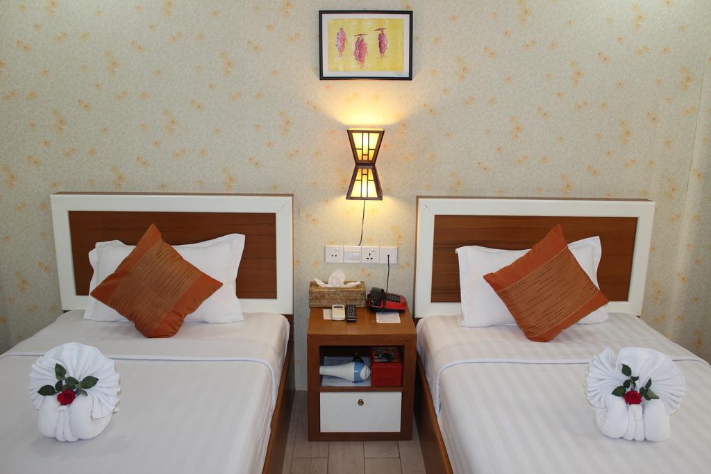 Hotel Kan Kaw Yangon Room photo