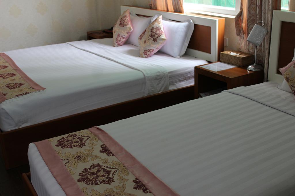 Hotel Kan Kaw Yangon Exterior photo