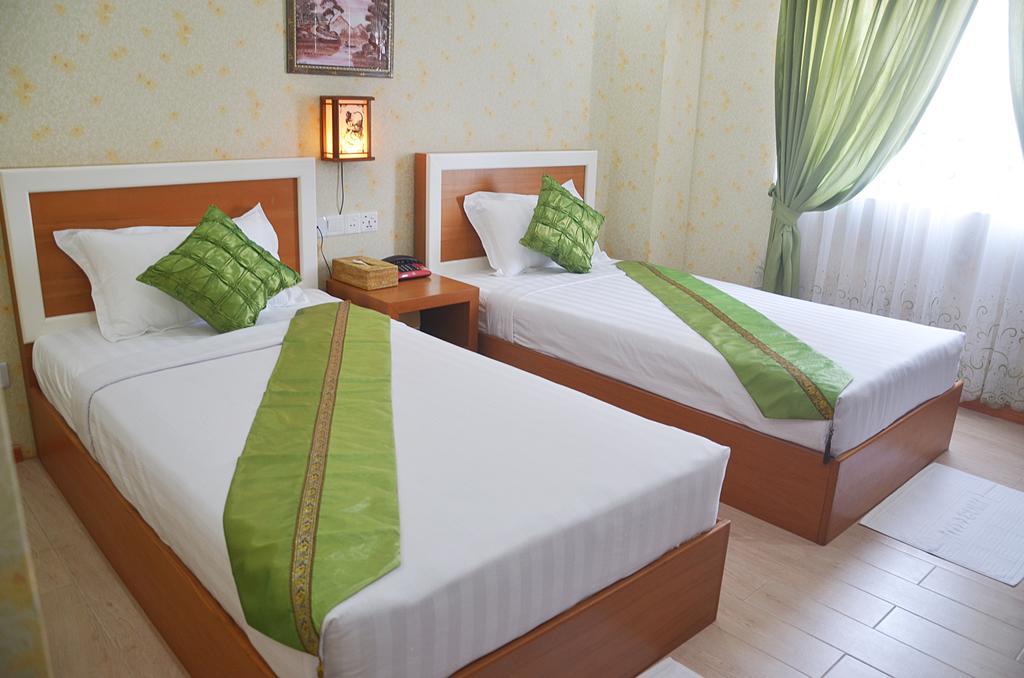 Hotel Kan Kaw Yangon Exterior photo