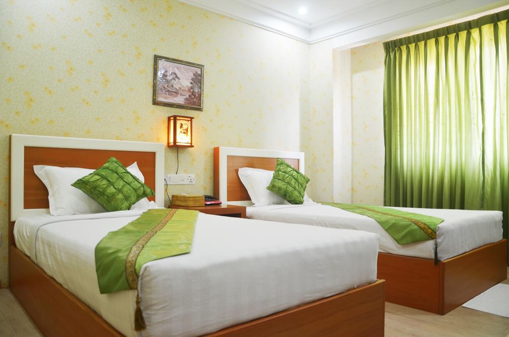 Hotel Kan Kaw Yangon Room photo